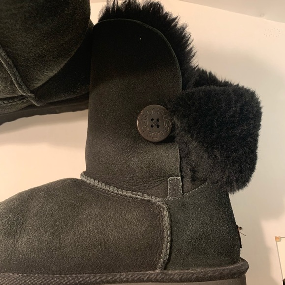 UGG black suede button boots - Picture 6 of 11